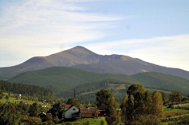 Говерла-вид-із-Лазещини.jpg